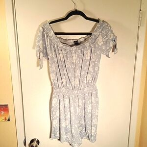Justify size large  summer romper